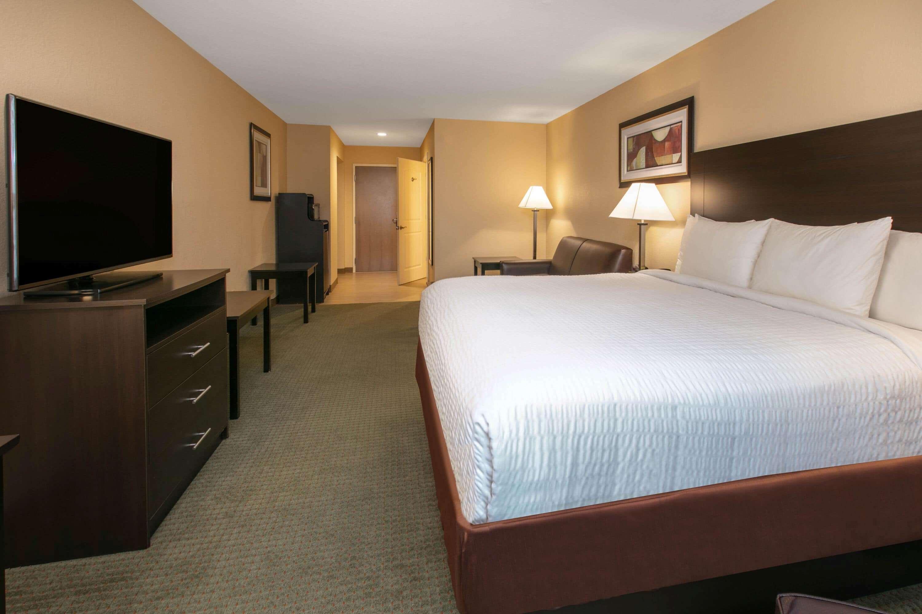 Days Inn & Suites By Wyndham Florence/Jackson Area מראה חיצוני תמונה