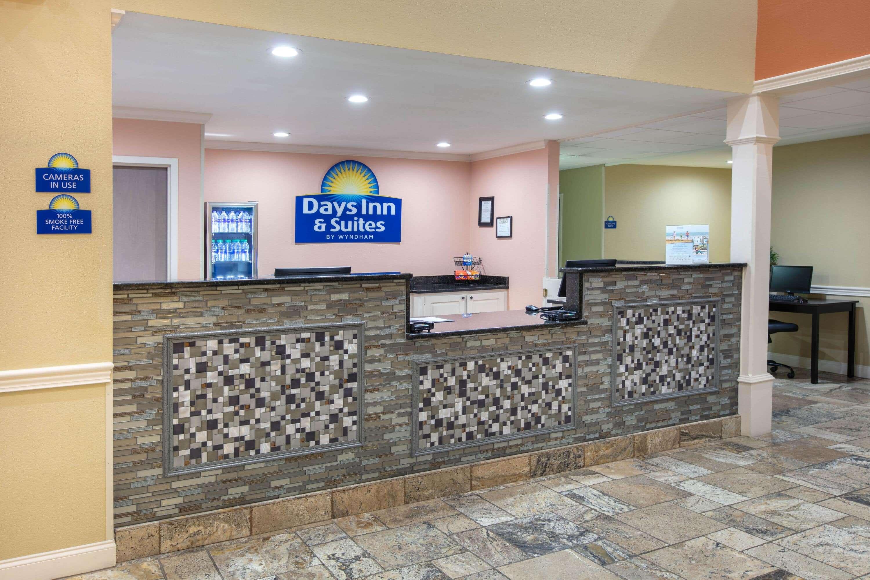 Days Inn & Suites By Wyndham Florence/Jackson Area מראה חיצוני תמונה