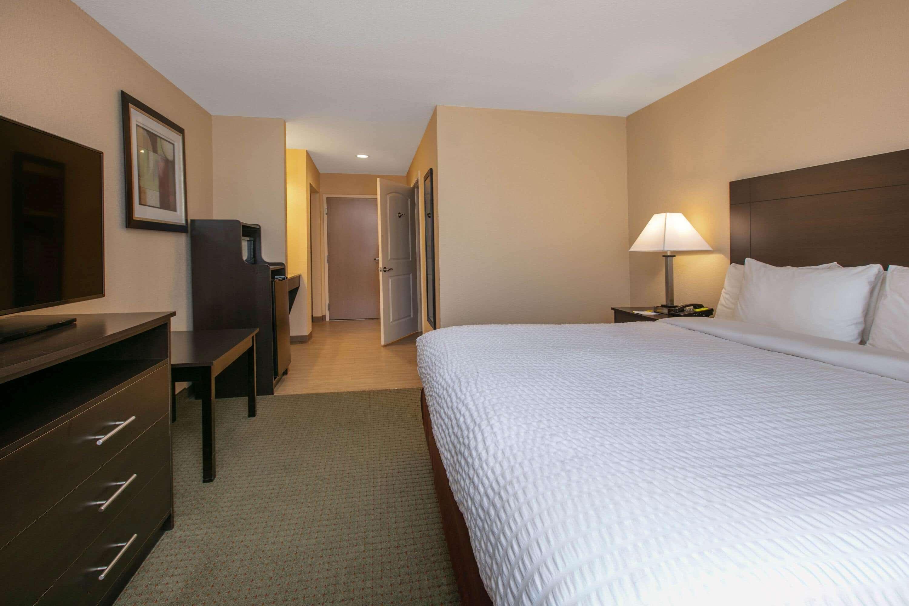 Days Inn & Suites By Wyndham Florence/Jackson Area מראה חיצוני תמונה
