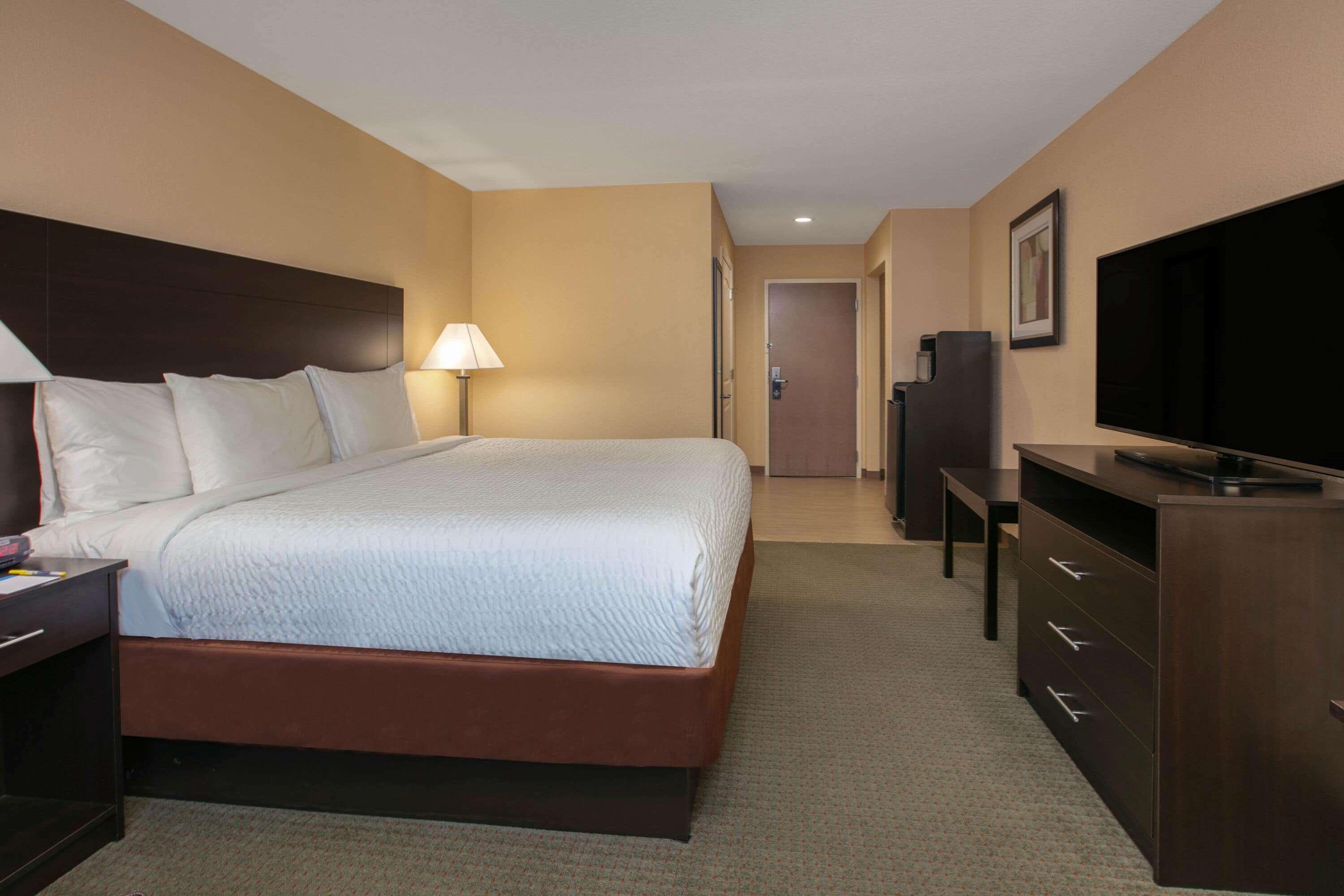 Days Inn & Suites By Wyndham Florence/Jackson Area מראה חיצוני תמונה