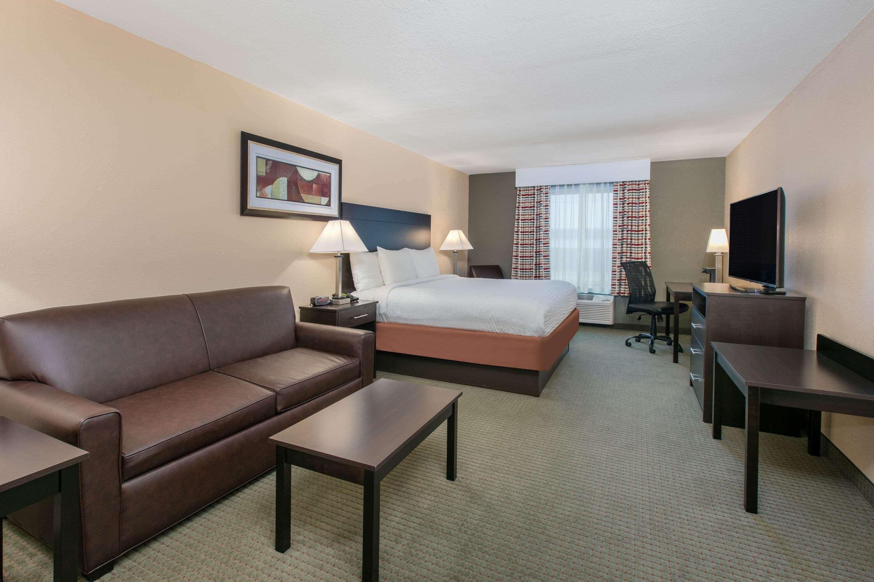 Days Inn & Suites By Wyndham Florence/Jackson Area מראה חיצוני תמונה
